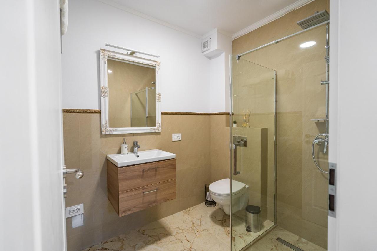 Armada Aparthotel Alba Iulia Exterior photo