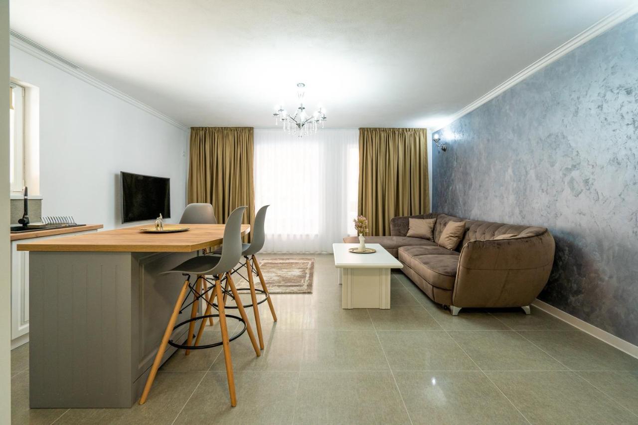 Armada Aparthotel Alba Iulia Exterior photo
