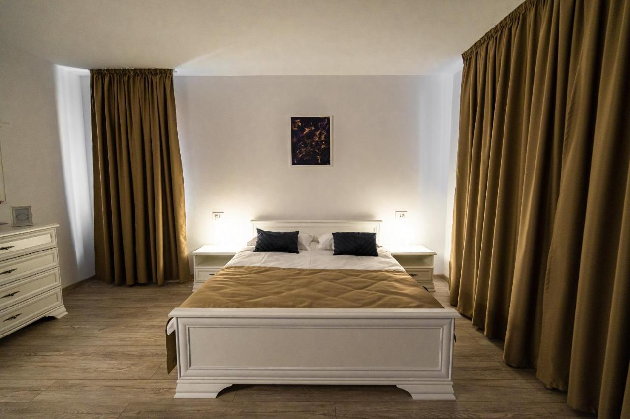 Armada Aparthotel Alba Iulia Exterior photo