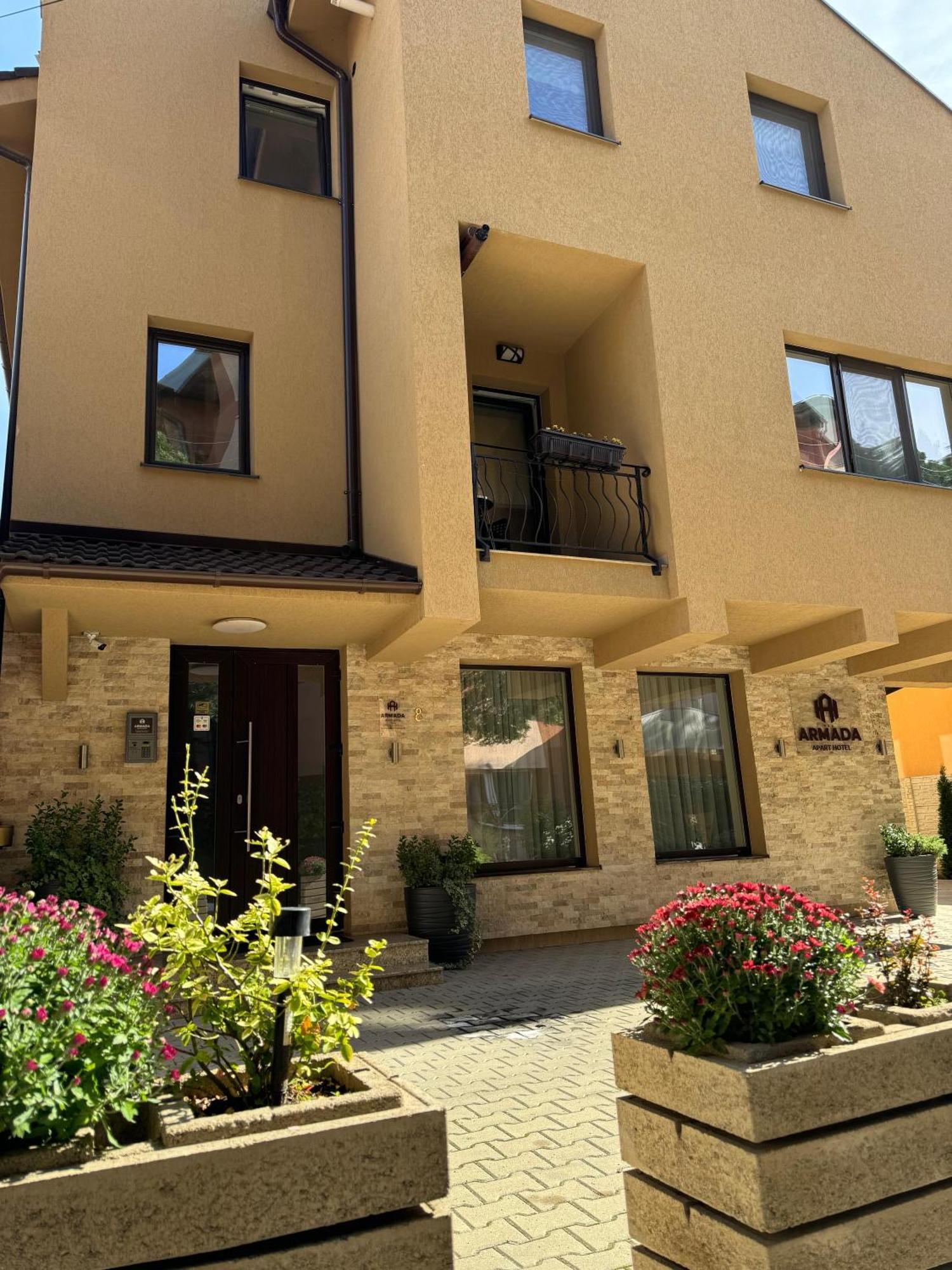 Armada Aparthotel Alba Iulia Exterior photo